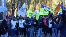 Imagen de Día del Trabajador: masivas marchas en Roca, Viedma, Cipolletti y Bariloche en contra de las medidas de Milei