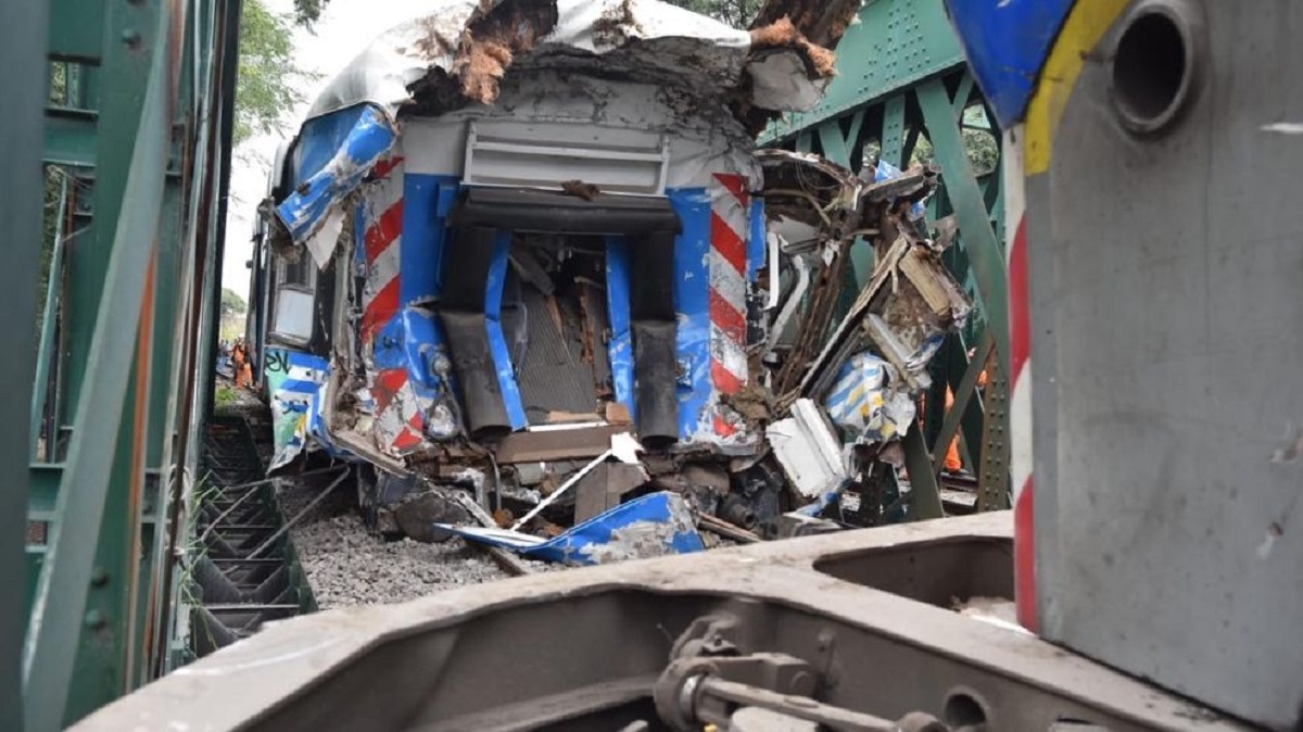 Choque de trenes en Palermo este viernes: más de 50 heridos. Foto: gentileza diario Perfil. 