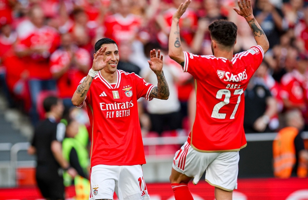 Ángel Di María marcó uno de los tantos en la goleada del Benfica.