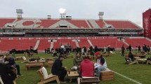 Imagen de Polémica en Independiente: hicieron un asado en la cancha y estallaron las redes sociales