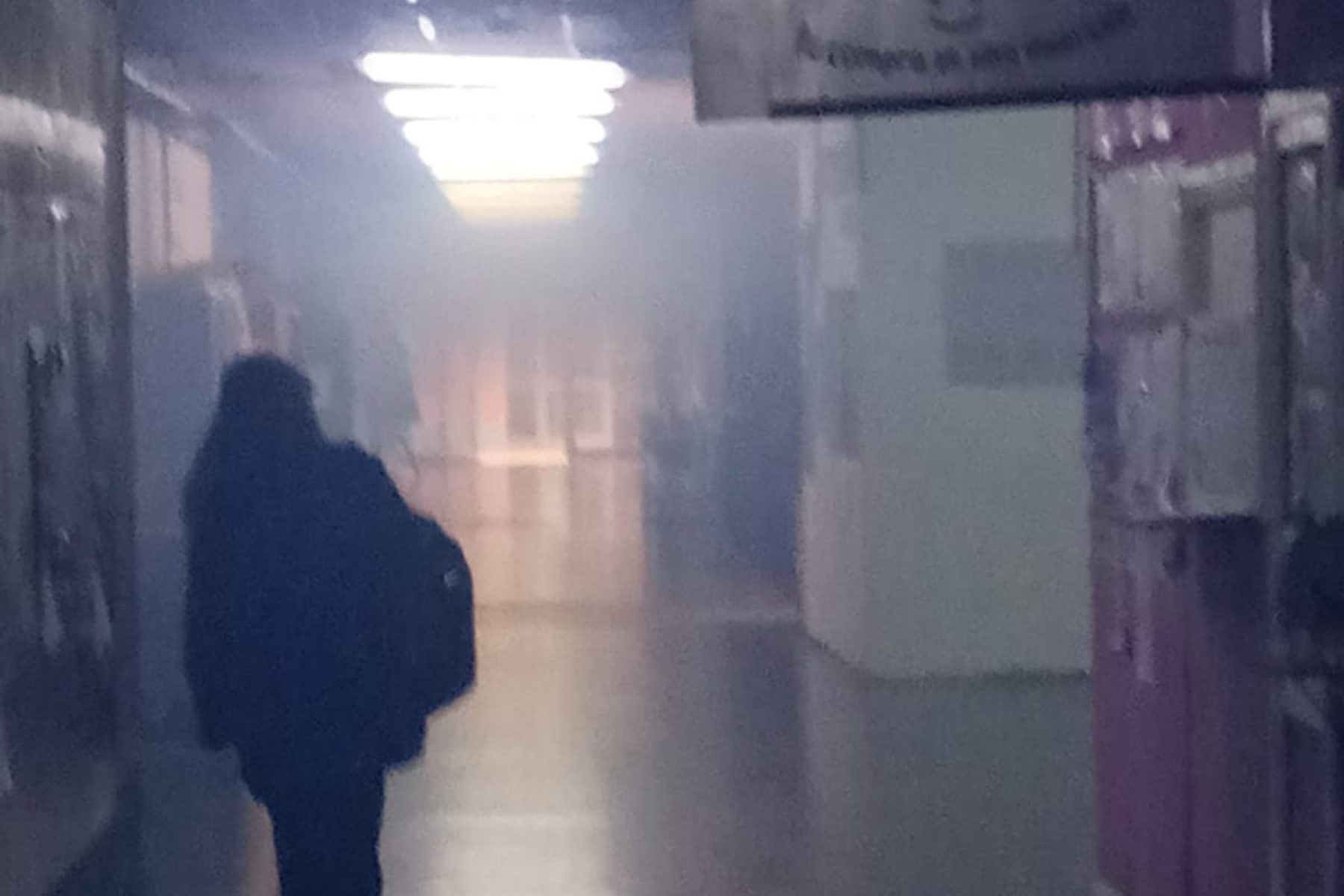 La Universidad del Comahue de Roca probó un sistema para reestablecer la clases, pero se llenó de humo