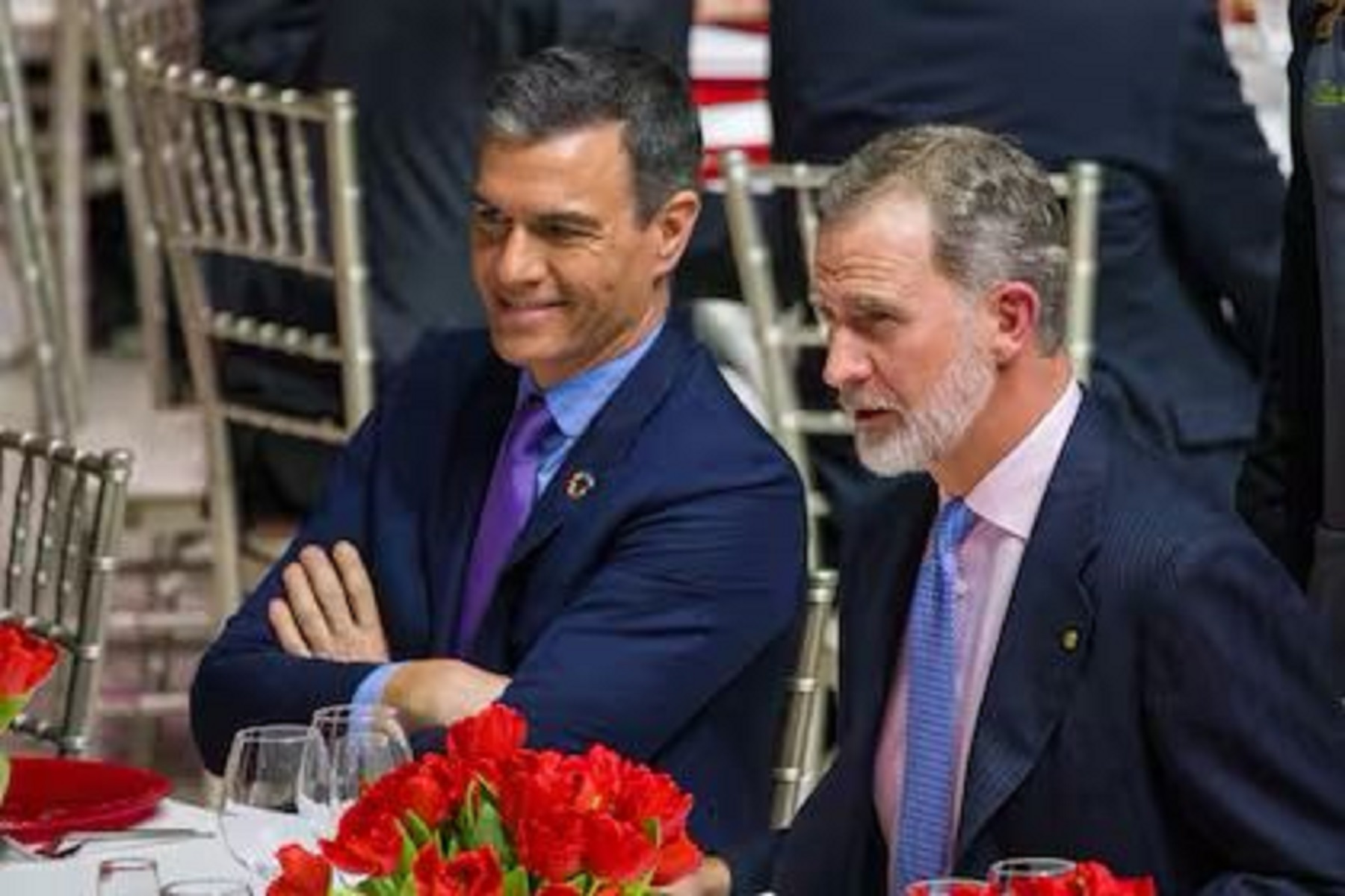 El Rey Felipe y el presidente español, Pedro Sánchez.


