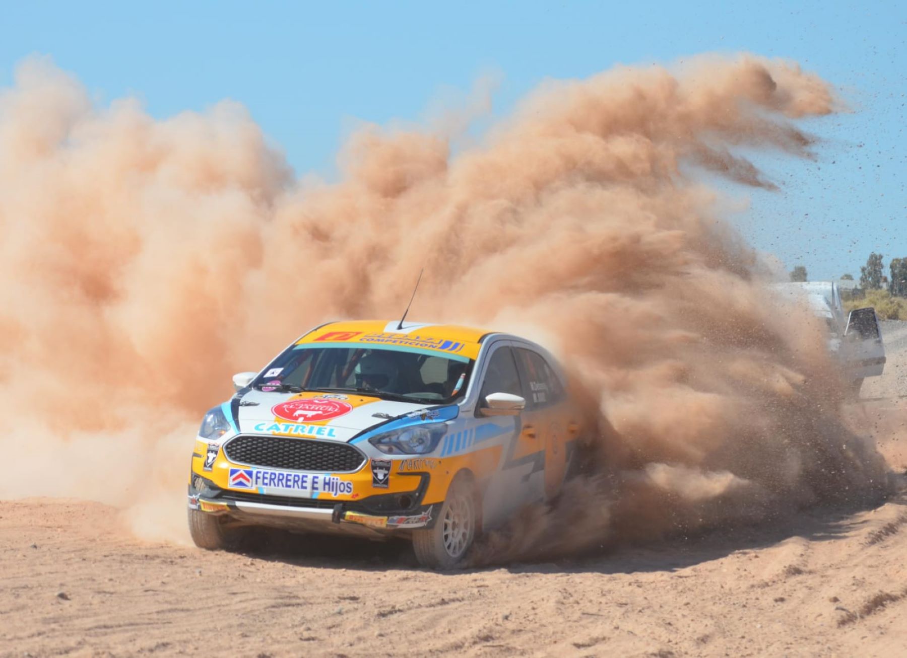 El Ford Ka 3 cilindros de Mauro Debasa, ganador de la RC5 y al general en la primera fecha en Allen. (Omar de los Santos)