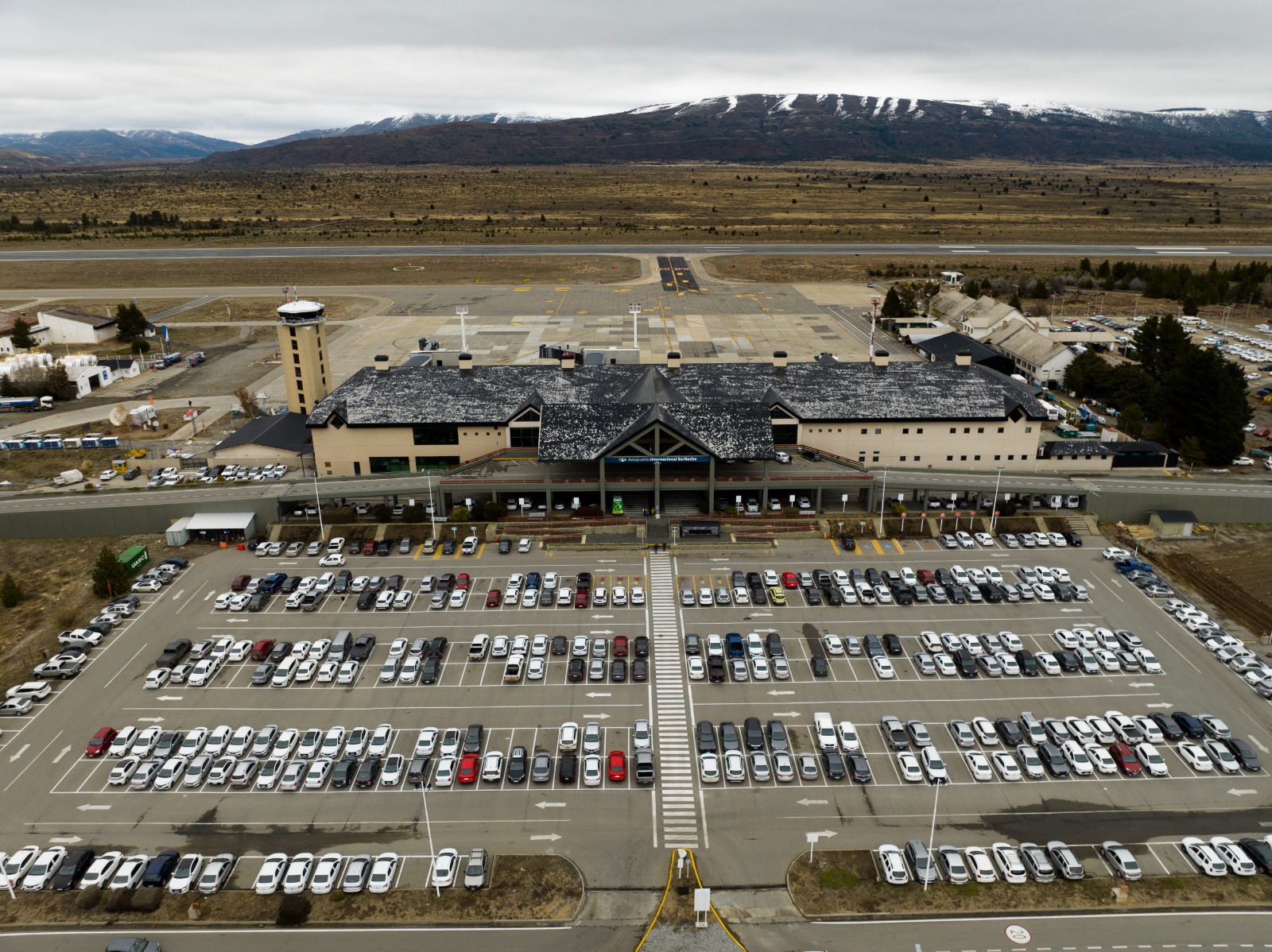 El aerpuerto internacional de Bariloche está en jurisdicción de Parques Nacionales, según definió la Corte Suprema. Foto: gentileza