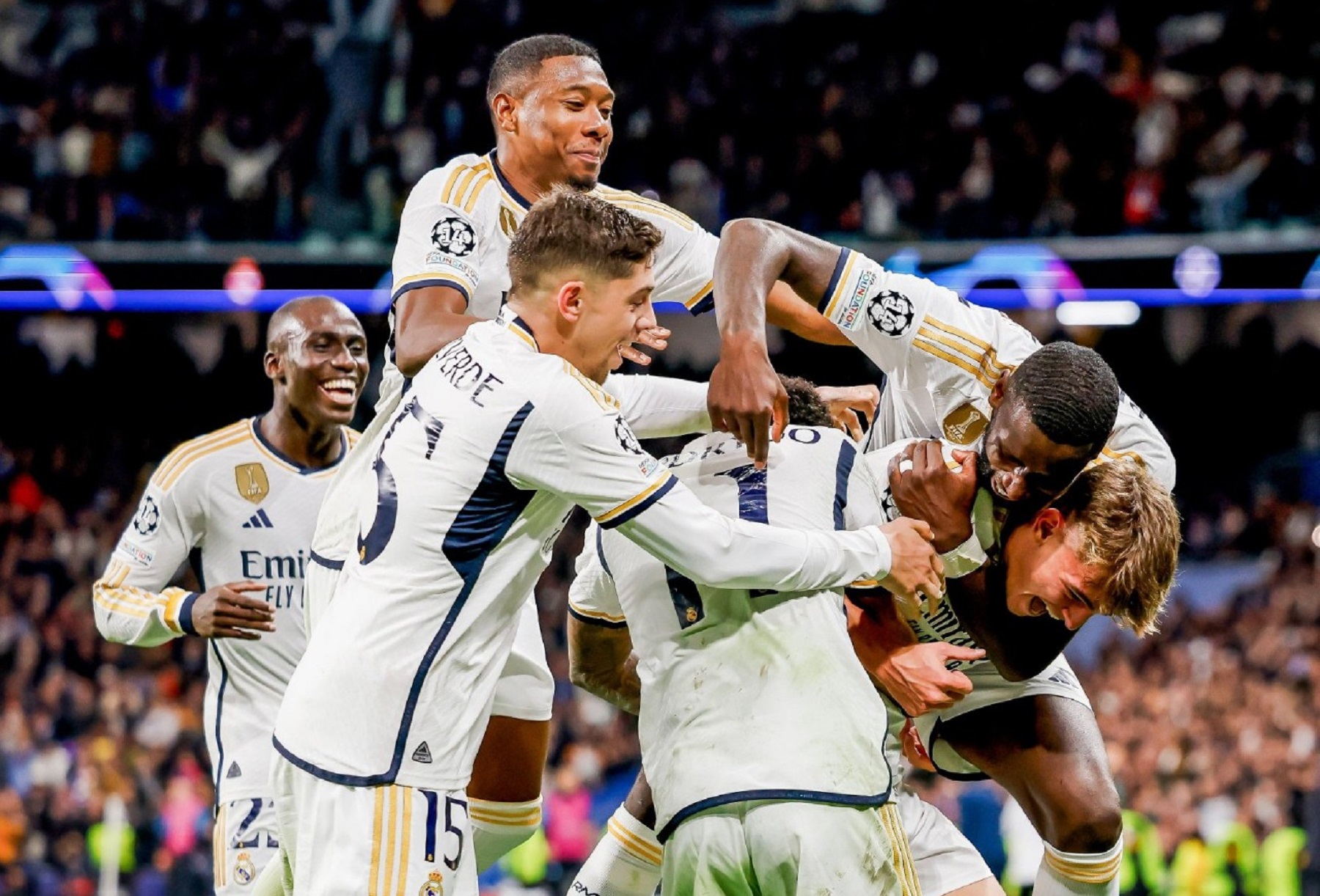 Nico Paz durante el festejo de su primer gol con el Real Madrid en la Champions League.