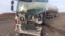 Imagen de Choque de camiones con un herido en Ruta 6, al sur de Roca: uno estaba cargado con combustible