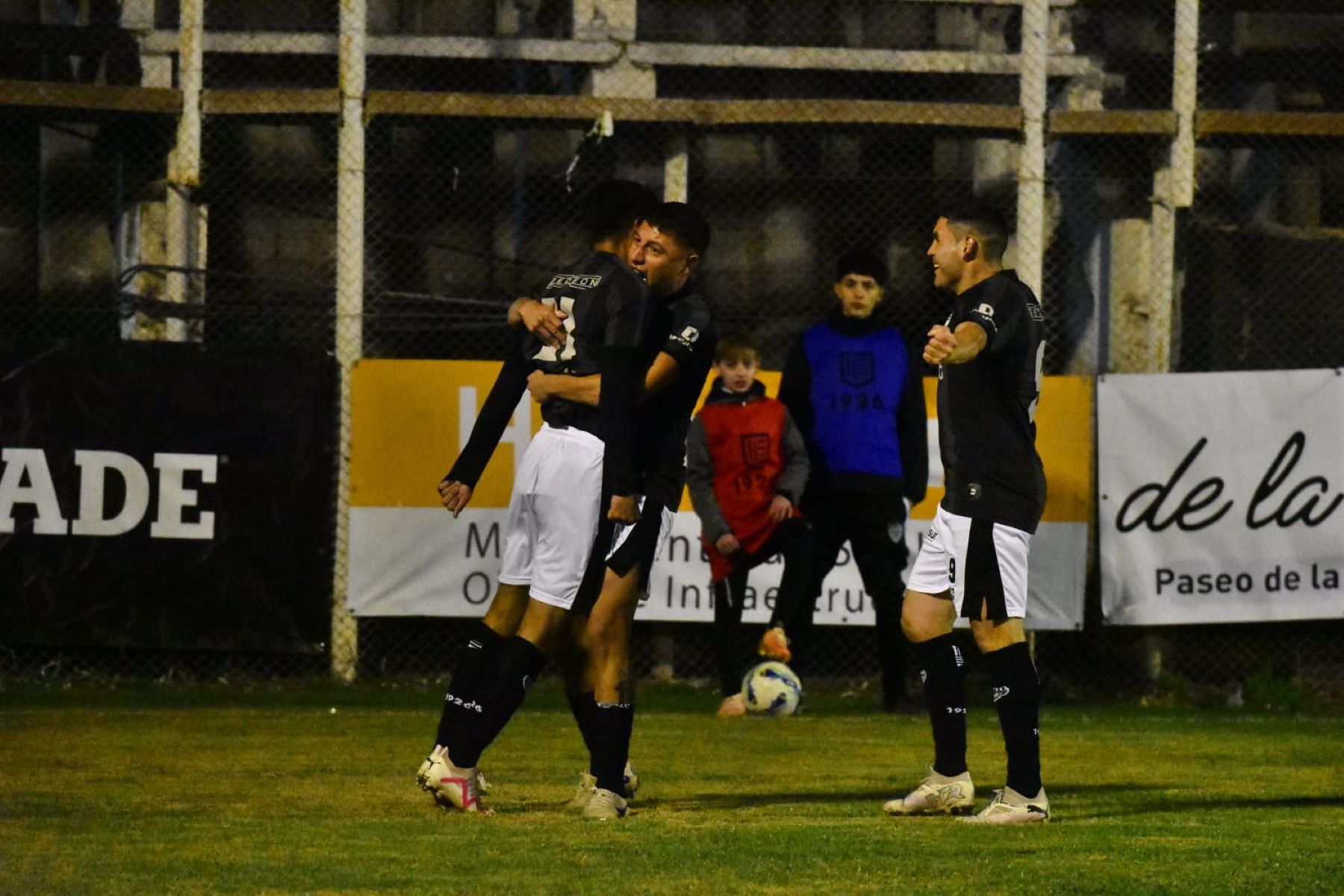 El Albinegro facturó el primero a los 5 minutos, por intermedio de Santi Jara. (Foto: Cecilia Maletti)