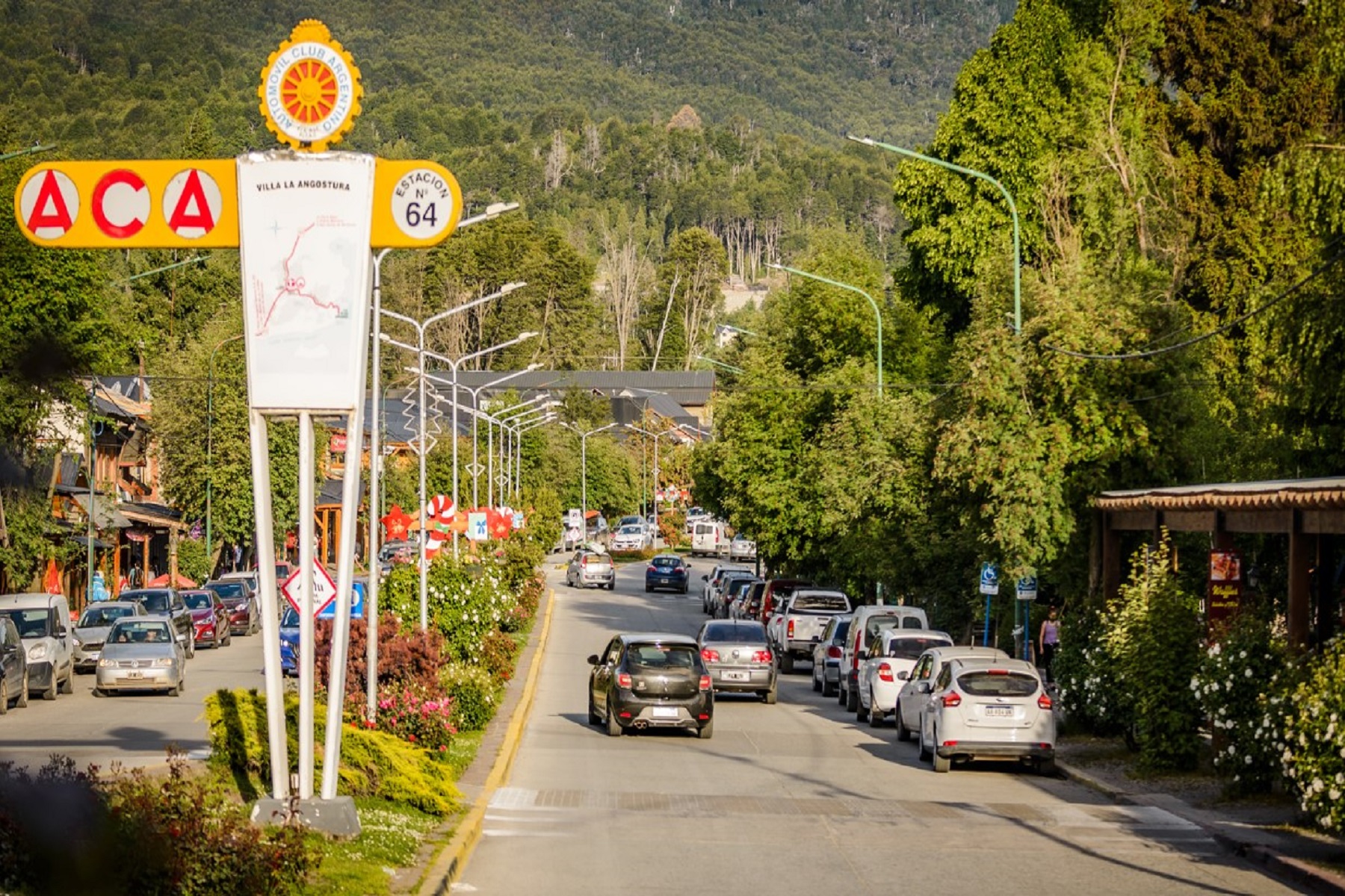 Villa La Angostura celebra sus 94 años.