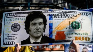 ¿Qué pasará con el dólar?: claves del nuevo régimen monetario de este lunes, con la «emisión cero» de Milei y Caputo