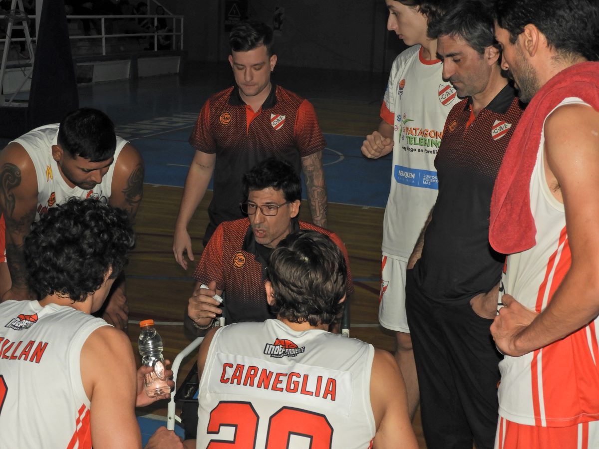 El equipo de Andrés García se volvió a Neuquén con las clasificación. (Club Deportivo Roca)