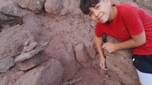 Imagen de Tiene 12 años y encontró un dinosaurio en el patio de la casa de su abuelo en Añelo: «Vi una costilla»