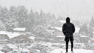 Ola de frío polar en Neuquén y Río Negro: zonas afectadas y cómo sigue el alerta de nieve este martes