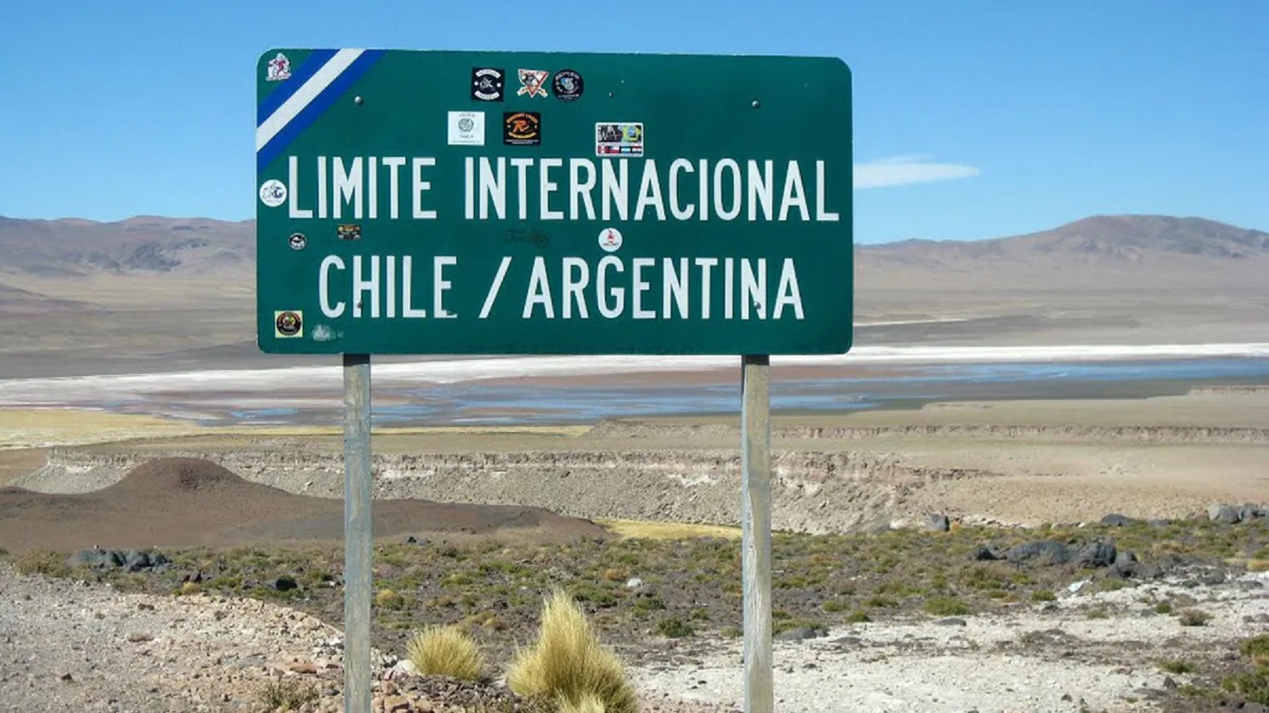 Chile y Argentina comparten diversos pasos fronterizos.-