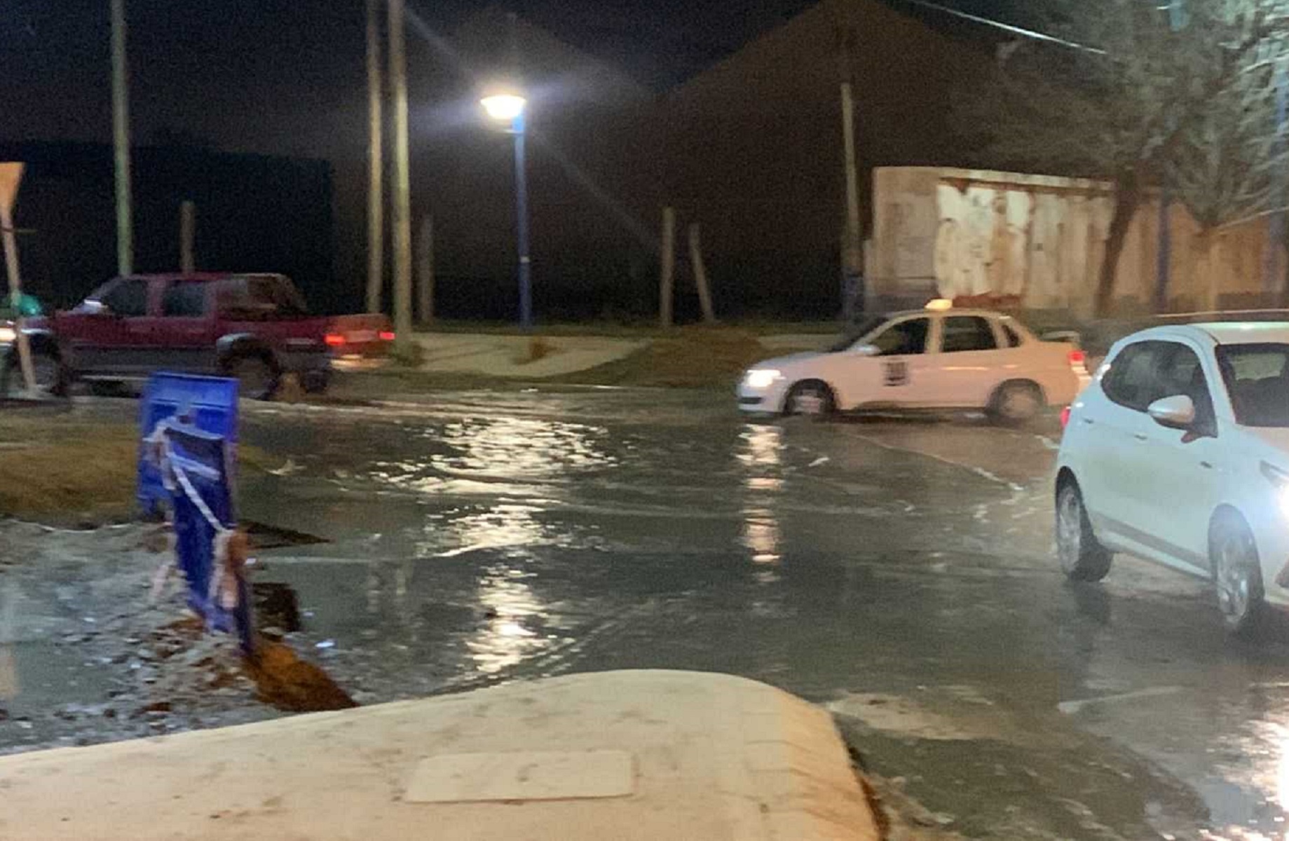 Las pérdidas generan varios inconvenientes. Foto gentileza Municipio de Roca