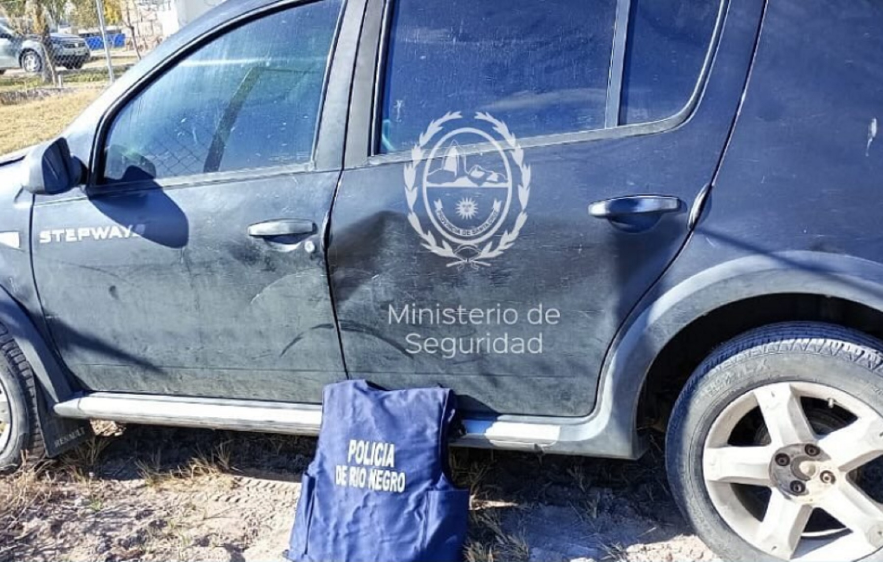 La Policía de Río Negro secuestró una Renault Stepway, que era buscada por la las fuerzas provinciales de Santa Cruz. 