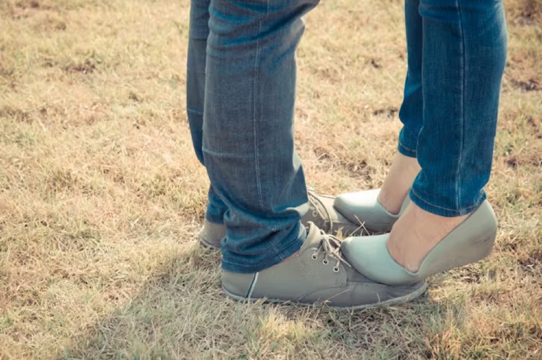 El primer beso nunca se olvida | La capacidad para viajar hacia atrás y revivir el pasado se denomina memoria personal o autobiográfica. dome napat/Shutterstock