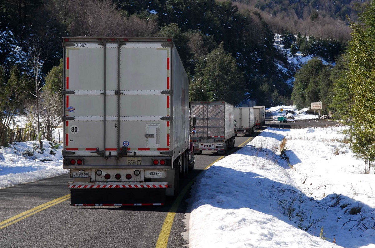 La ruta 242 hacia el Paso Pino Hachado es una de las cuatro incluidas para la "provincialización". Foto: Alejandro Carnevale.-