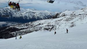 Nieve para pocos en Bariloche: rechazaron el amparo colectivo por la restricción en Catedral