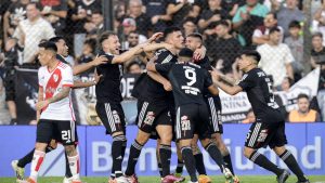 River perdió con Riestra y se va preocupado al parate por la Copa América