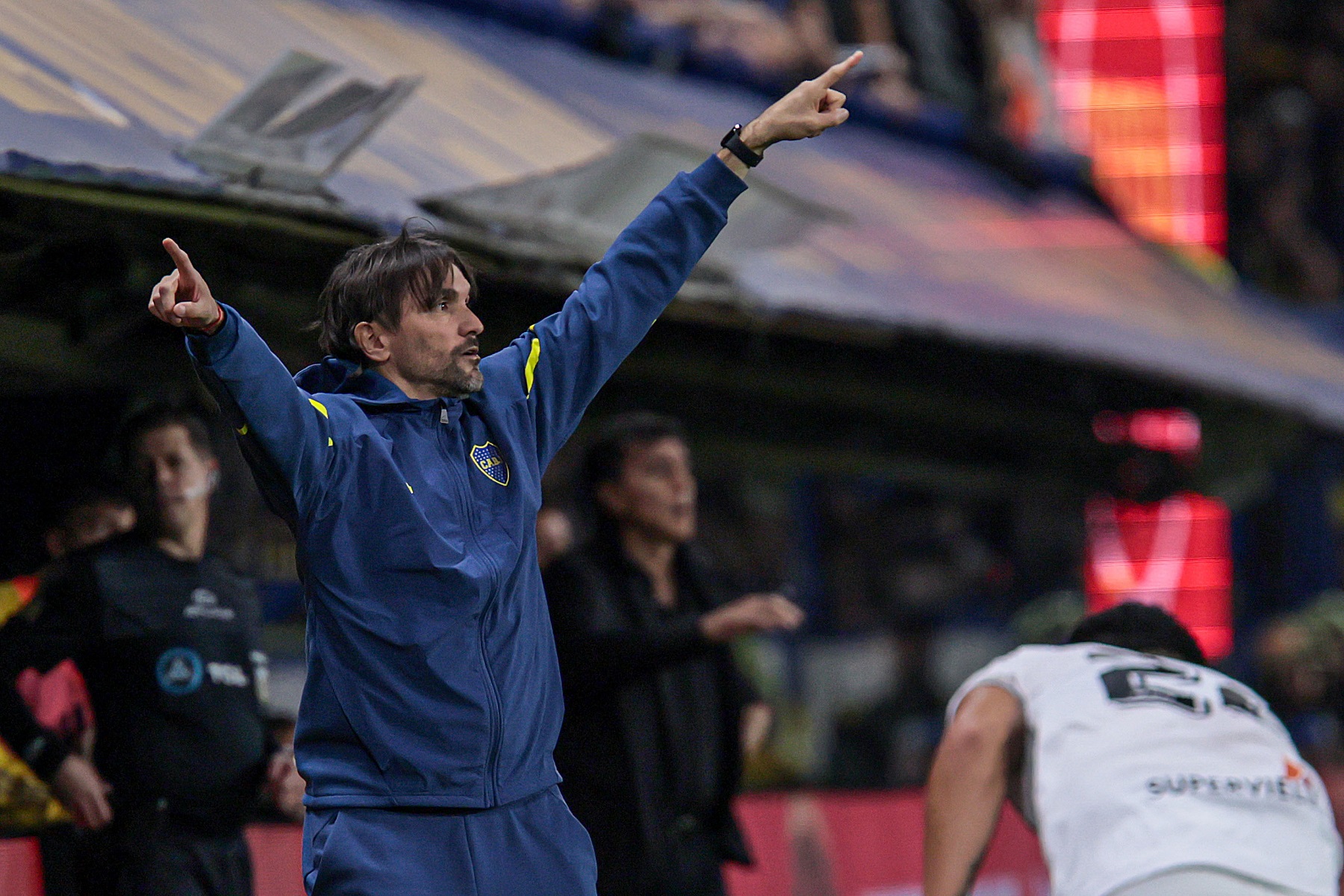 Diego Martínez ya prepara el cruce ante Almirante Brown por la Copa Argentina. Foto: FBaires.