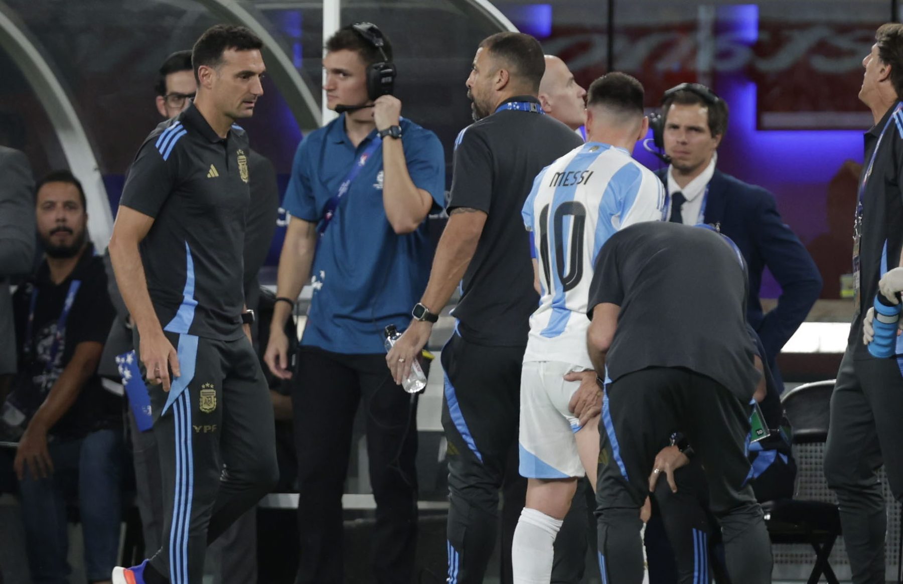 Lionel Messi sintió una molestia en el isquiotibial derecho ante Chile. (Foto: Fotobaires)