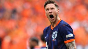 Países Bajos derrotó a Polonia con un gol de Weghorst, el ‘enemigo’ de Lionel Messi