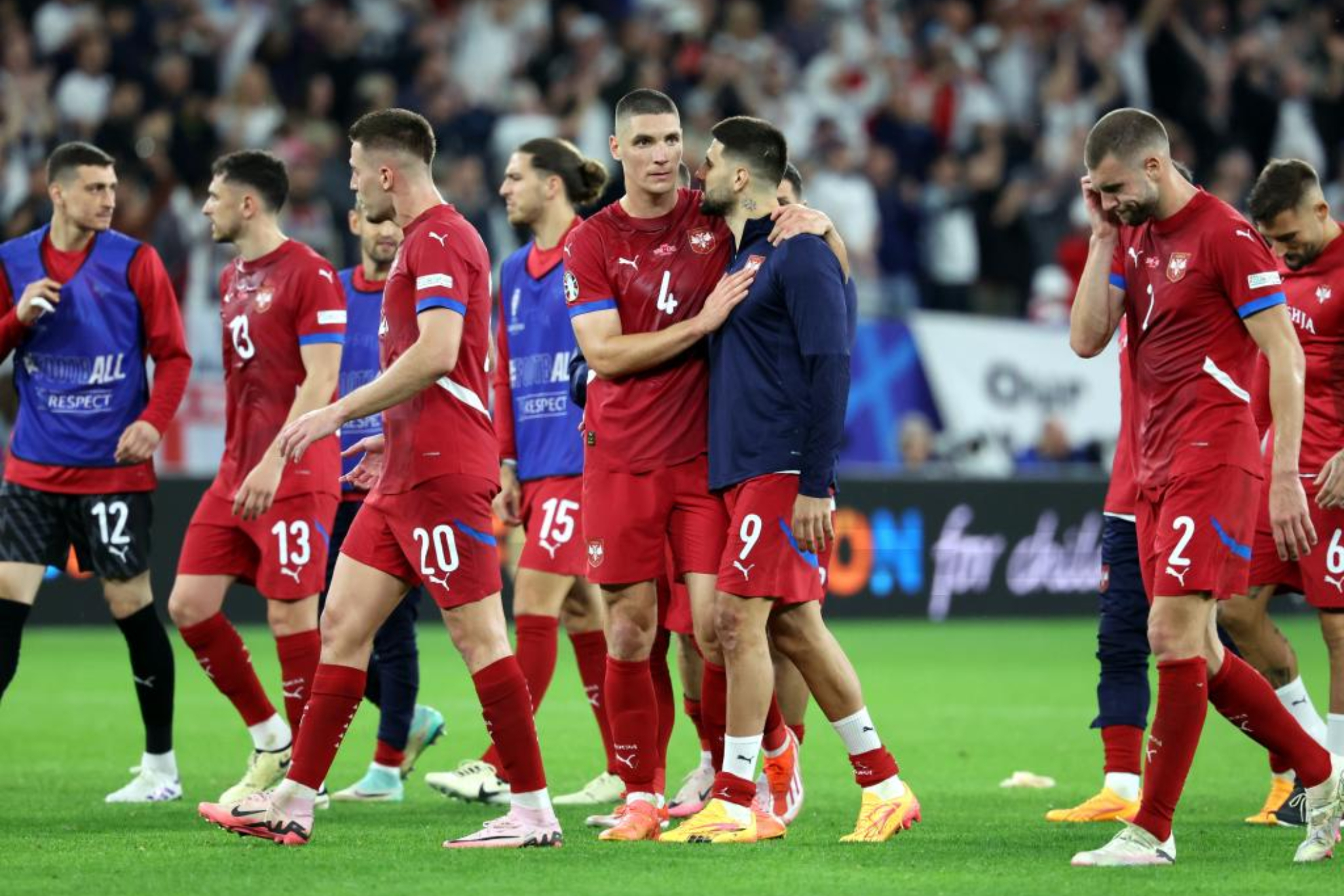 Serbia pidió una sanción a la UEFA por insultos en el partido entre Albania y Croacia.