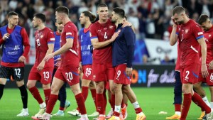 Escándalo en la Eurocopa: Serbia amenazó con irse si Albania y Croacia no tienen sanción