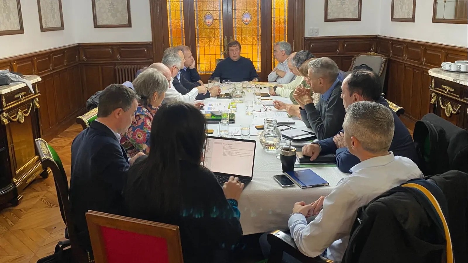La reunión de Gabinete se desarrolló este lunes en la Residencia de los Gobernadores. 