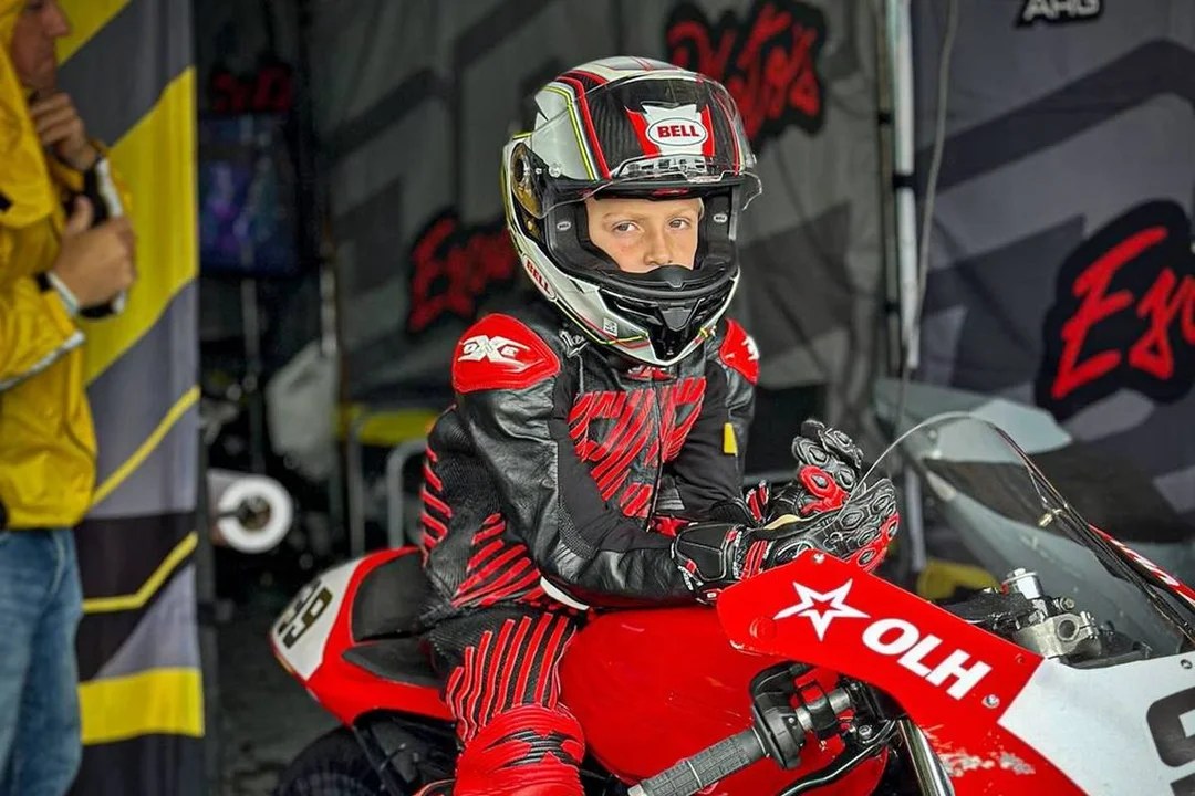 Murió Lorenzo, el pequeño piloto argentino que tuvo un accidente de moto en Brasil.