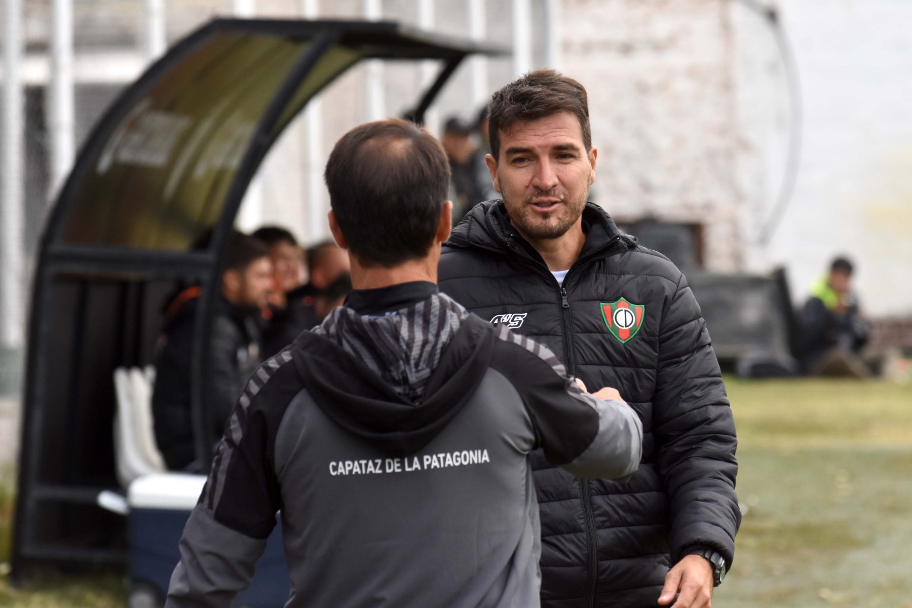 David Ramírez y Gustavo Noto se cruzaron hace dos meses en La Visera. Ese día, el Albinegro se impuso 2 a 1. (Foto: Matías Subat)