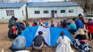 Blancura Centro, el paraje rionegrino que funciona en torno a su escuela, y revaloriza la cultura mapuche