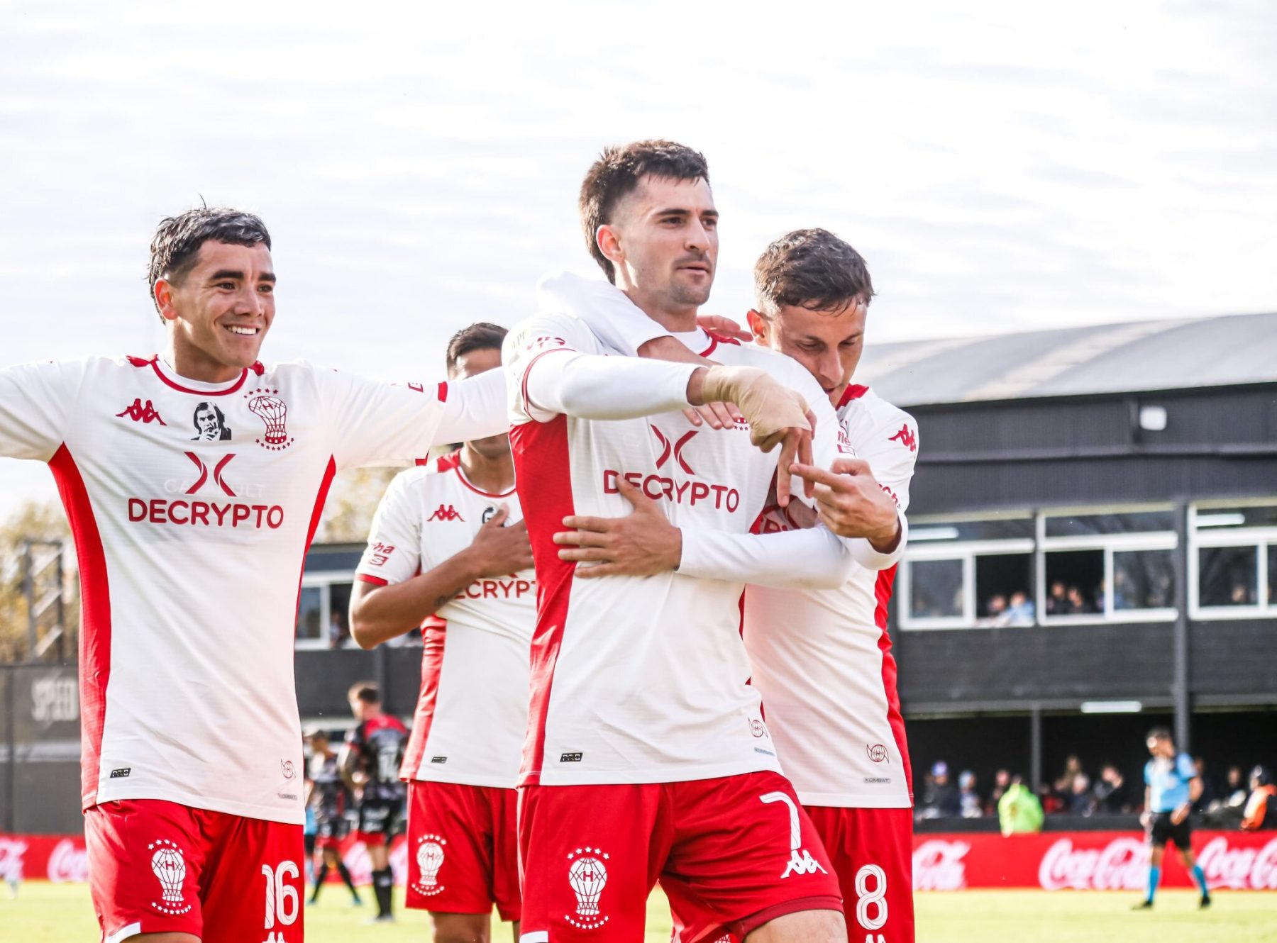 Pussetto metió uno de los mejores goles del campeonato.