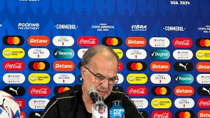 Marcelo Bielsa habló sobre el retiro de Edinson Cavani de la Selección de Uruguay