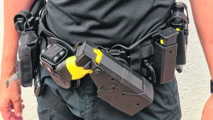 Pistolas Taser en Neuquén: la capacitación policial es clave