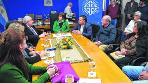 La Universidad del Comahue le respondió a la DAIA: «No se gesta ningún huevo de la serpiente»