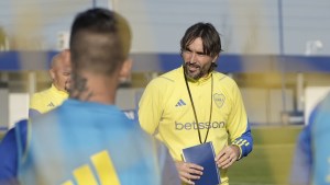 Con Cavani, Boca define el once para enfrentar a Vélez por la Liga Profesional