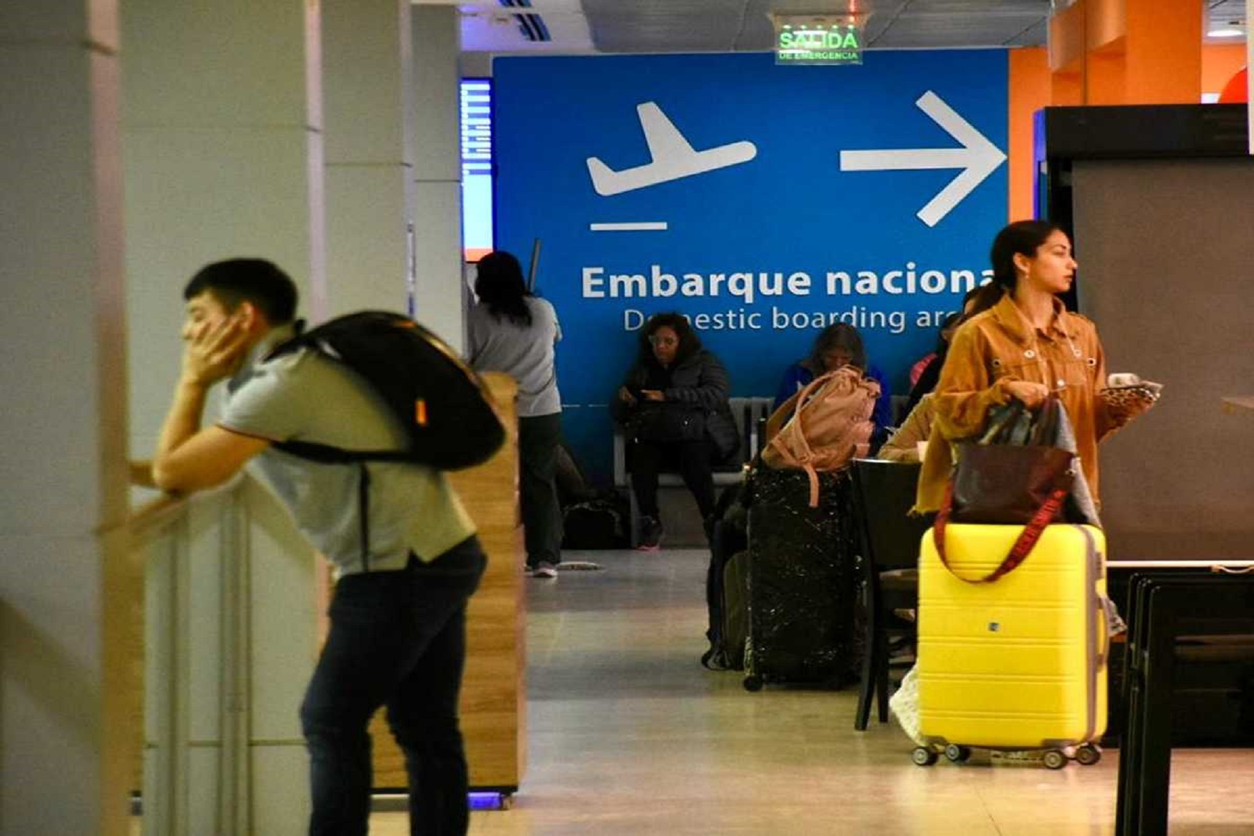 Aeronáuticos suspenden el cronograma de paro que afectaba vuelos en Ezeiza y Aeroparque.