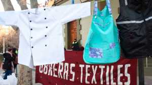 Video | Obreras textiles realizaron un «maquinazo» en Casa de Gobierno de Neuquén este martes