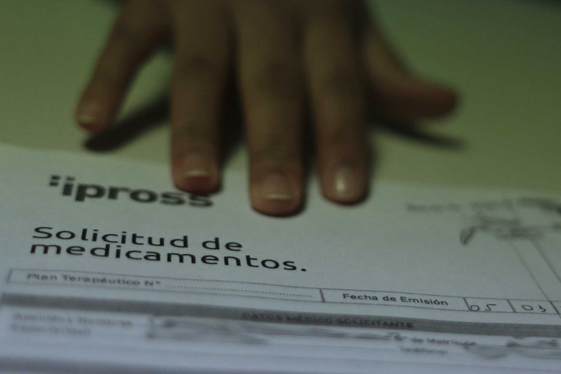 Luego de amparos y tres meses de espera, le entregaron la medicación. Foto: Juan Thomes