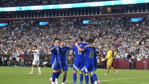 Argentina mostró su categoría en el cierre y goleó 4-1 a Guatemala, con dobletes de Messi y Lautaro