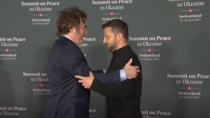 Javier Milei dio su «máximo apoyo» a Volodimir Zelensky durante la Cumbre por la Paz en Suiza