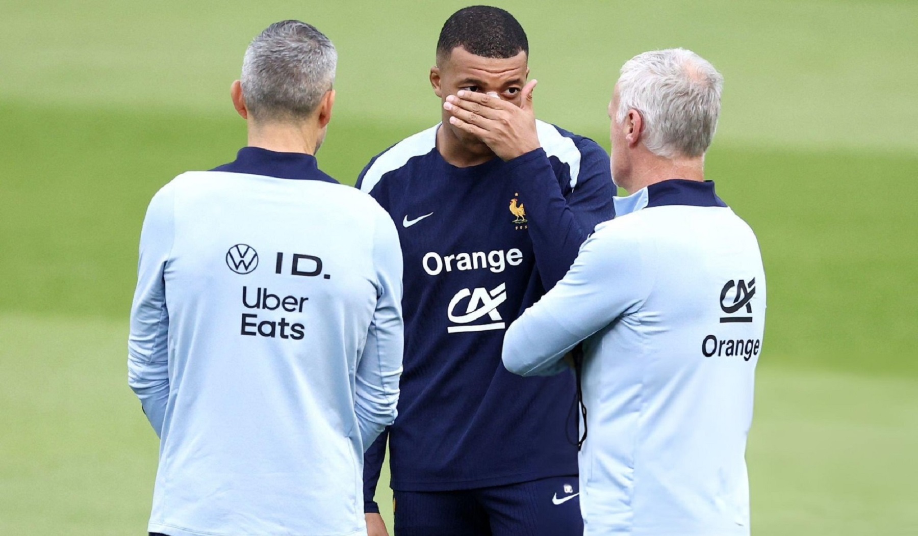 Mbappé rompió el silencio tras su fractura de nariz en el debut de Francia.