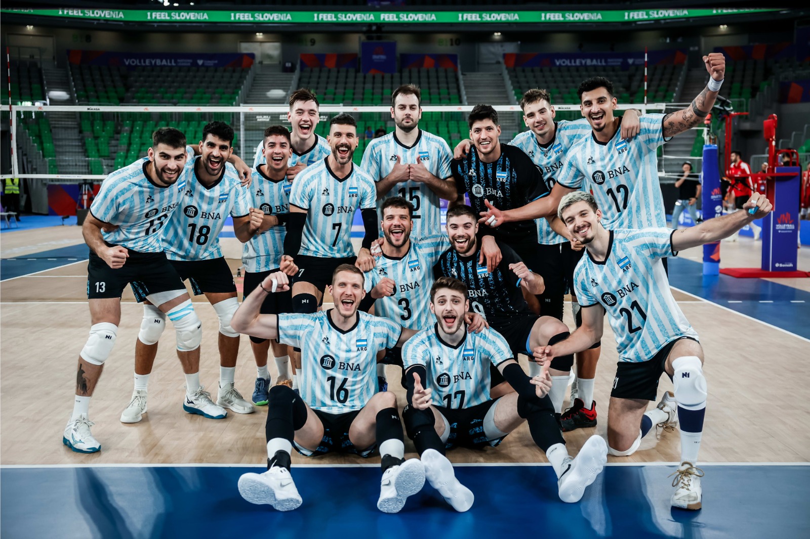 La Selección Argentina festejó el pase a París.