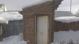 Reclamo de viales en el norte de Neuquén: quitan la nieve de las rutas pero sin calefacción ni agua