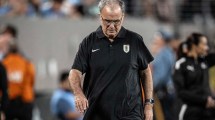 Imagen de Otra polémica en la Copa América: Marcelo Bielsa fue sancionado en la Selección de Uruguay