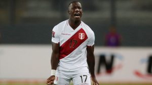 Luis Advíncula vuelve a Boca, tras la eliminación de Perú: cómo está de su lesión