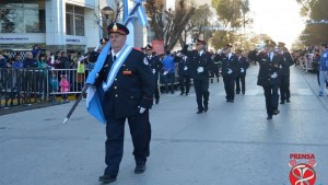 Murió un histórico bombero de Roca y tocaron la sirena para despedirlo