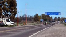 Imagen de Se voló una cúpula de una camioneta cuando viajaba a Viedma y le destrozó el auto: condenan al dueño, el seguro y al conductor