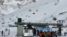 Imagen de Nieve para pocos en Bariloche: el ente a cargo evaluará la restricción de acceso a los residentes en el Cerro Catedral